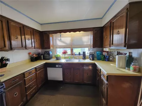 757 Old State Rd, Apollo, PA 15613 photo 14