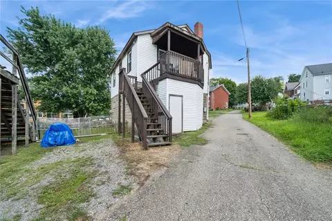 715 12 Armstrong #1/2, Apollo, PA 15613