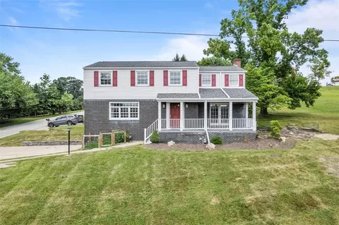 312 Tangelo Dr, Clairton, PA 15025