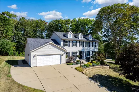 138 Willow Run Dr, Butler, PA 16001