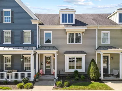 222 Riverfront St, Oakmont, PA 15139