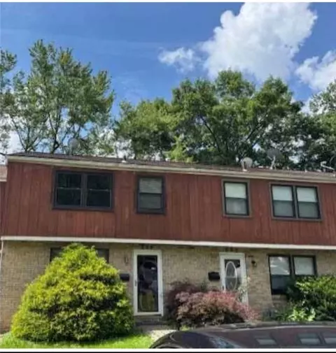 304 Cricketwood Ct, Canonsburg, PA 15317