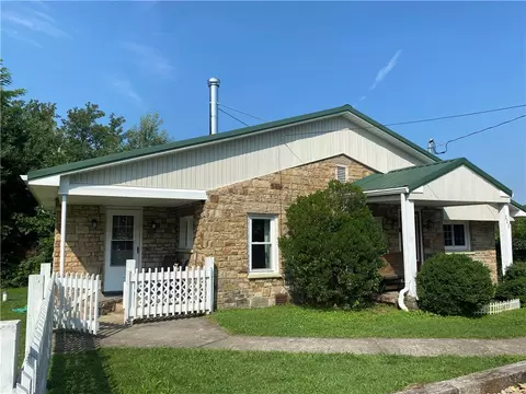 223 Madison Ave, Hopwood, PA 15445