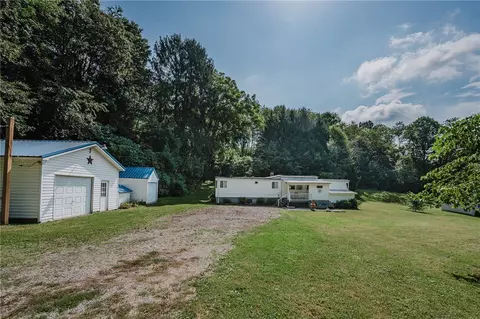 384 Glade Run Rd, Kittanning, PA 16201
