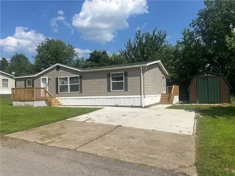112 Marylynn Ln, Valencia, PA 16059