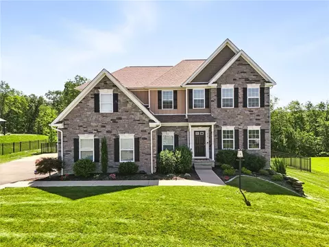 214 Stoneridge Ln, Mars, PA 16046