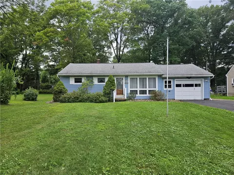 555 N Maple, Mercer, PA 16137