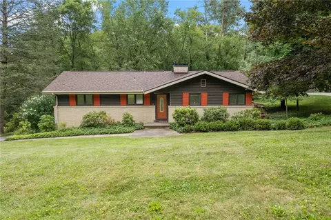603 Greenspring Dr, Gibsonia, PA 15044