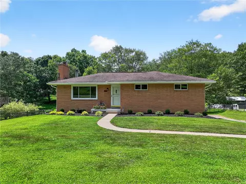 5741 Wesleyann Dr, Gibsonia, PA 15044