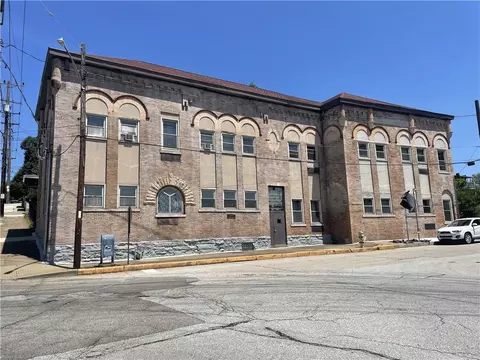 100 2nd St, Braddock, PA 15104