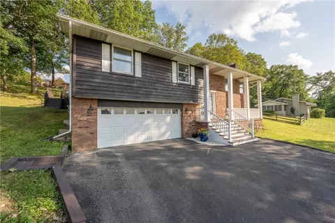 107 Westview Dr, Ligonier, PA 15658