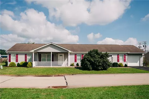 540 Chicory Ln, Mount Pleasant, PA 15666