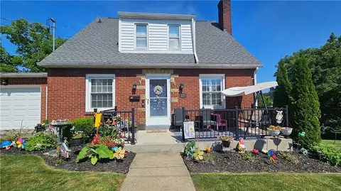 129 Garden Ave, Grove City, PA 16127