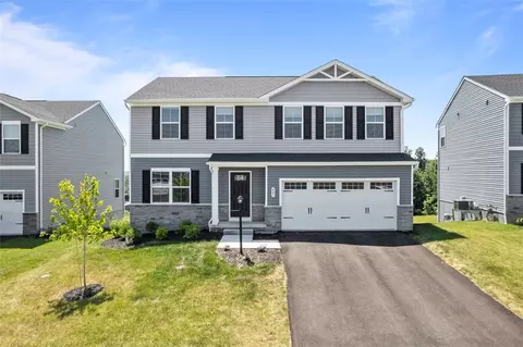 421 Coventry Ct, Harmony, PA 16037
