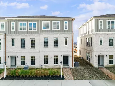 101 Founders St, Cranberry Township, PA 16066