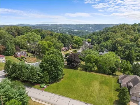 1601 Vineseian Pl, Turtle Creek, PA 15145