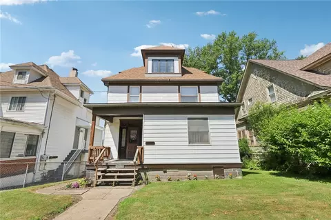 1113 Woodmont Ave, New Kensington, PA 15068