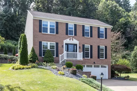408 Poplar Ct, Coraopolis, PA 15108