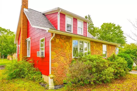 208 Center St, New Brighton, PA 15066