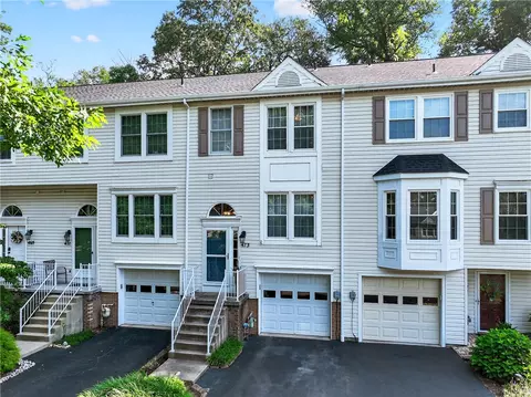 473 Cherryhill Dr, Bridgeville, PA 15017