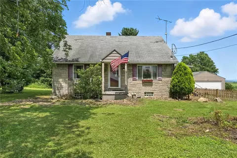 2897 Rutledge Rd, Transfer, PA 16154