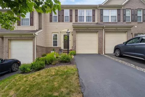160 Southern Valley Ct, Mars, PA 16046