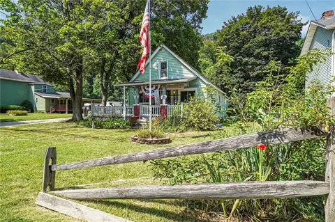 73 Mcgovern Blvd, Crescent, PA 15046