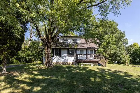 305 Bunker Hill Rd, Aliquippa, PA 15001