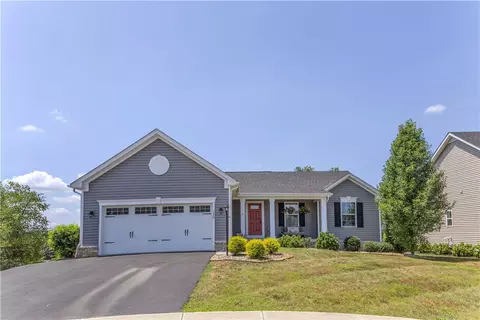 226 Camden Dr, Zelienople, PA 16063