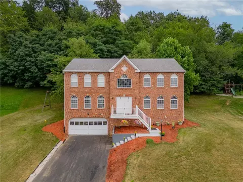 302 Cosette Dr, Cranberry Township, PA 16066