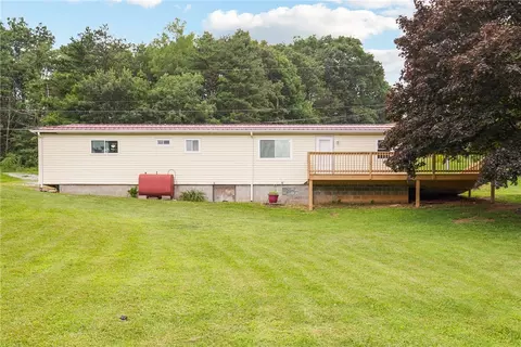 189 Annabeth Rd, Acme, PA 15610
