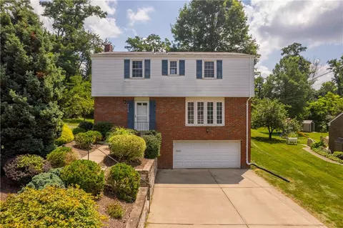 4774 Robert Dr, Bethel Park, PA 15102