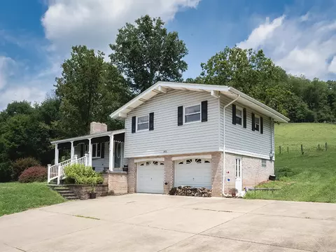 3476 Greensburg Rd, Murrysville, PA 15668
