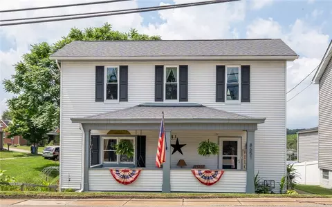 8651 Broadway St, Westmoreland City, PA 15692