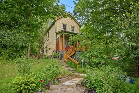 300 Eddington St, Pittsburgh, PA 15207