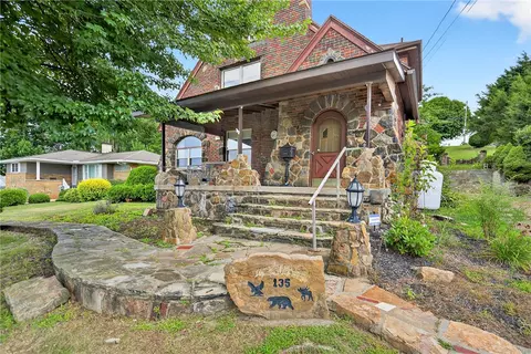 135 Sylvanus Ave, Uniontown, PA 15401