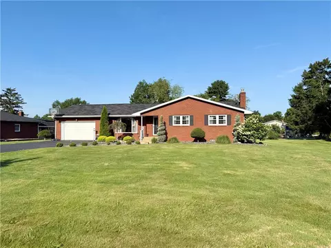 3215 Elm Dr, New Castle, PA 16105