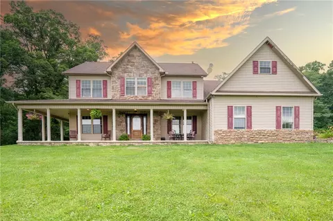 387 George Ln, Seward, PA 15954