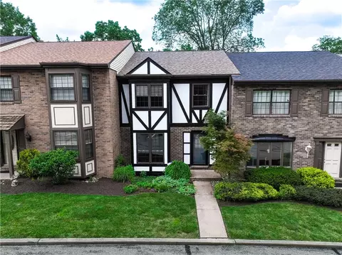 410 Edgetree Ln, Murrysville, PA 15668