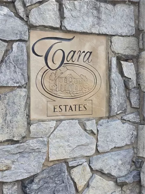 117 Altermoor Dr, Natrona Heights, PA 15065