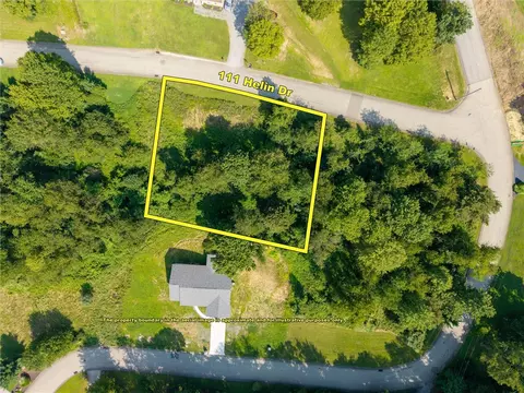 111 Helin Dr, Natrona Heights, PA 15065