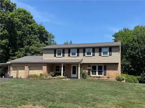 211 Woodview Dr, Beaver, PA 15009