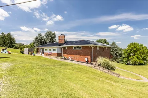 1526 Millers Run Rd, Mcdonald, PA 15057