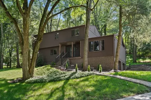 4002 Dublane Ct, Murrysville, PA 15668