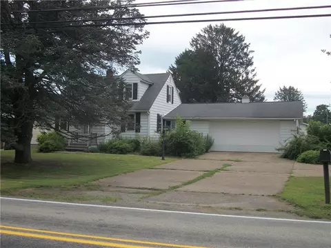 102 Nemacolin Rd, Carmichaels, PA 15320