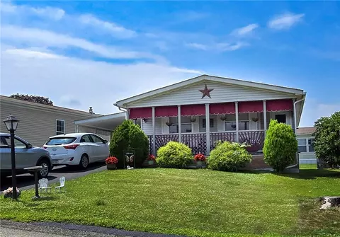 120 Farnsworth Dr, Delmont, PA 15626
