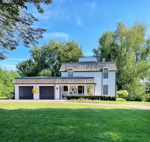 21 Victoria Dr, New Castle, PA 16105