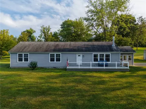 107 Upperwood Ln, Herminie, PA 15637
