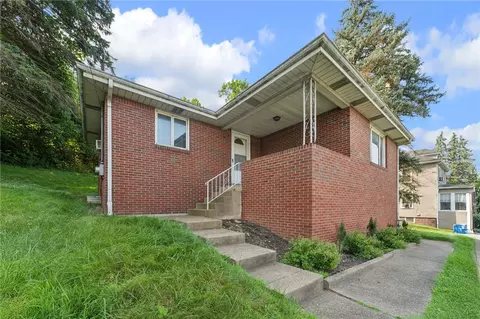 448 Old Pike St, Canonsburg, PA 15317