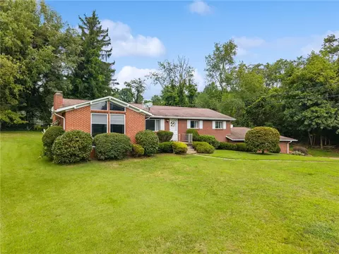 147 Berkey Acres Rd, Greensburg, PA 15601